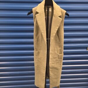 Women's Grey Sleeveless Coat